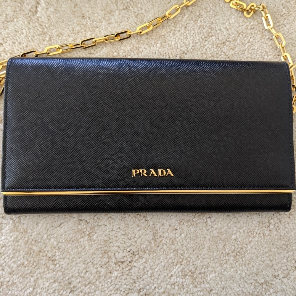 Prada Saffiano Wallet on Chain